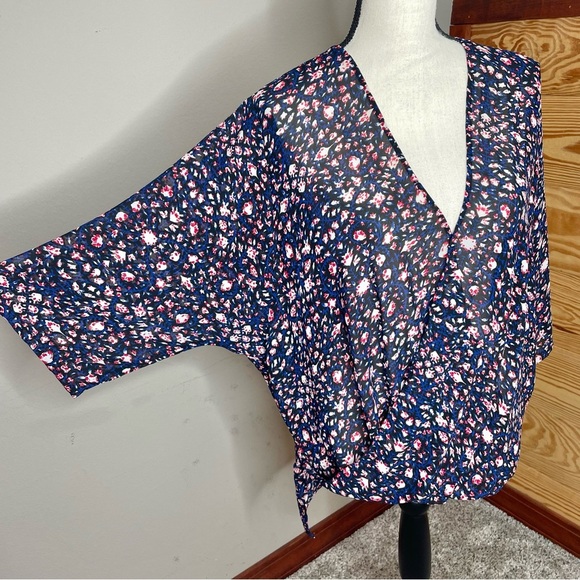 WAYF High Low Floral Faux Wrap Surplice Blouse Top Large 3/4 Sleeve Multicolor - Picture 4 of 9